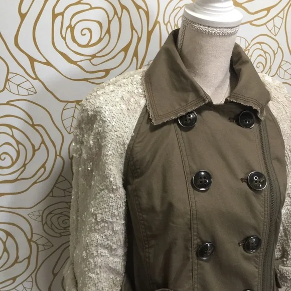 MUST HAVE!!! Classic Anthropologie Piece: Hei Hei Shimmer-Sleeve Anorak - Picture 4 of 6